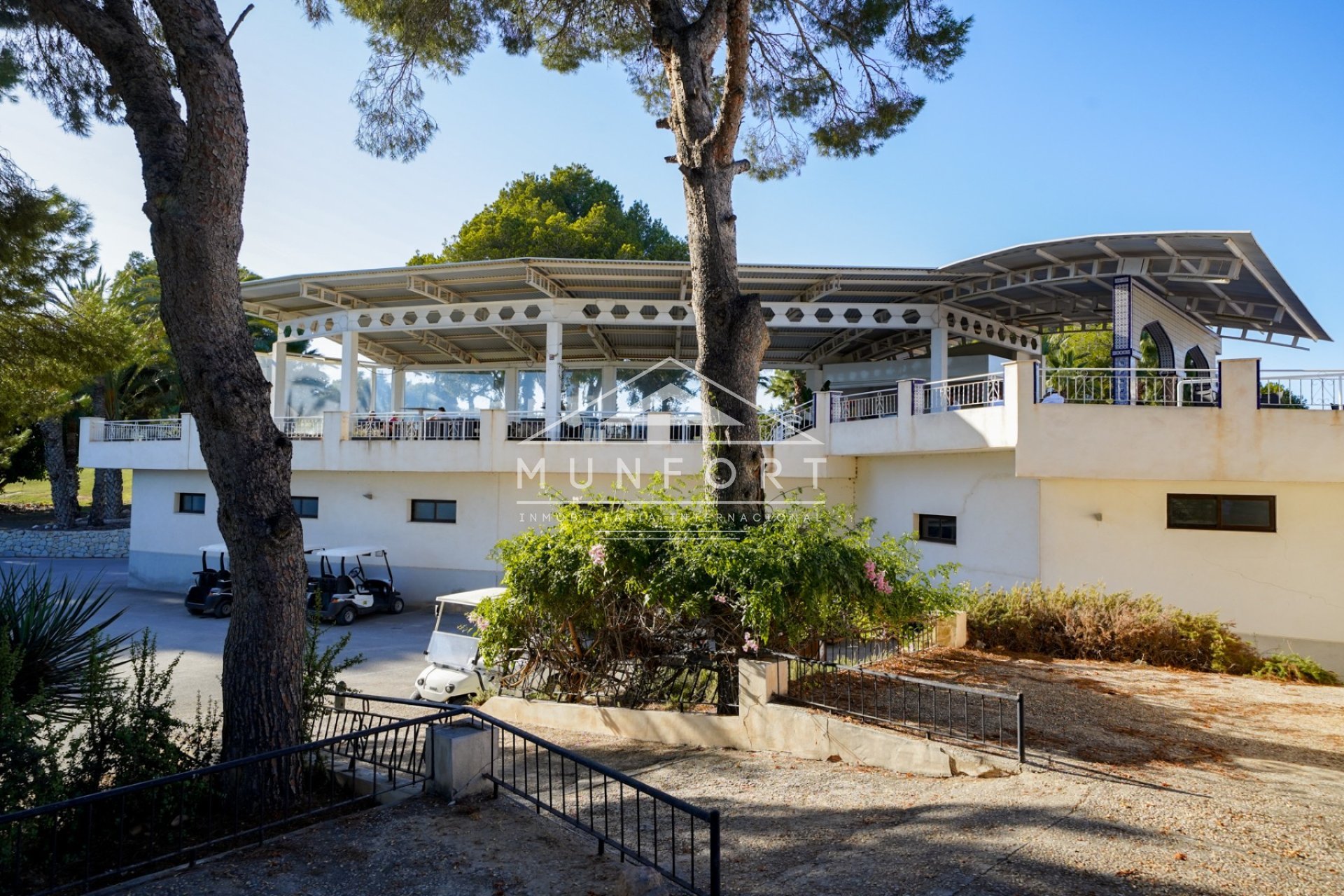 Revente - Villas -
Orihuela Costa - Los Altos de Villamartín