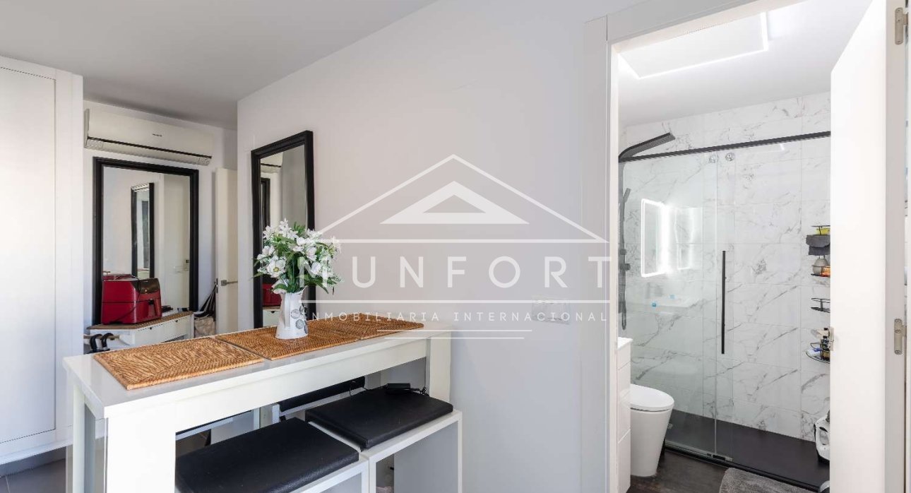 Revente - Villas -
Orihuela Costa - Los Altos de Villamartín