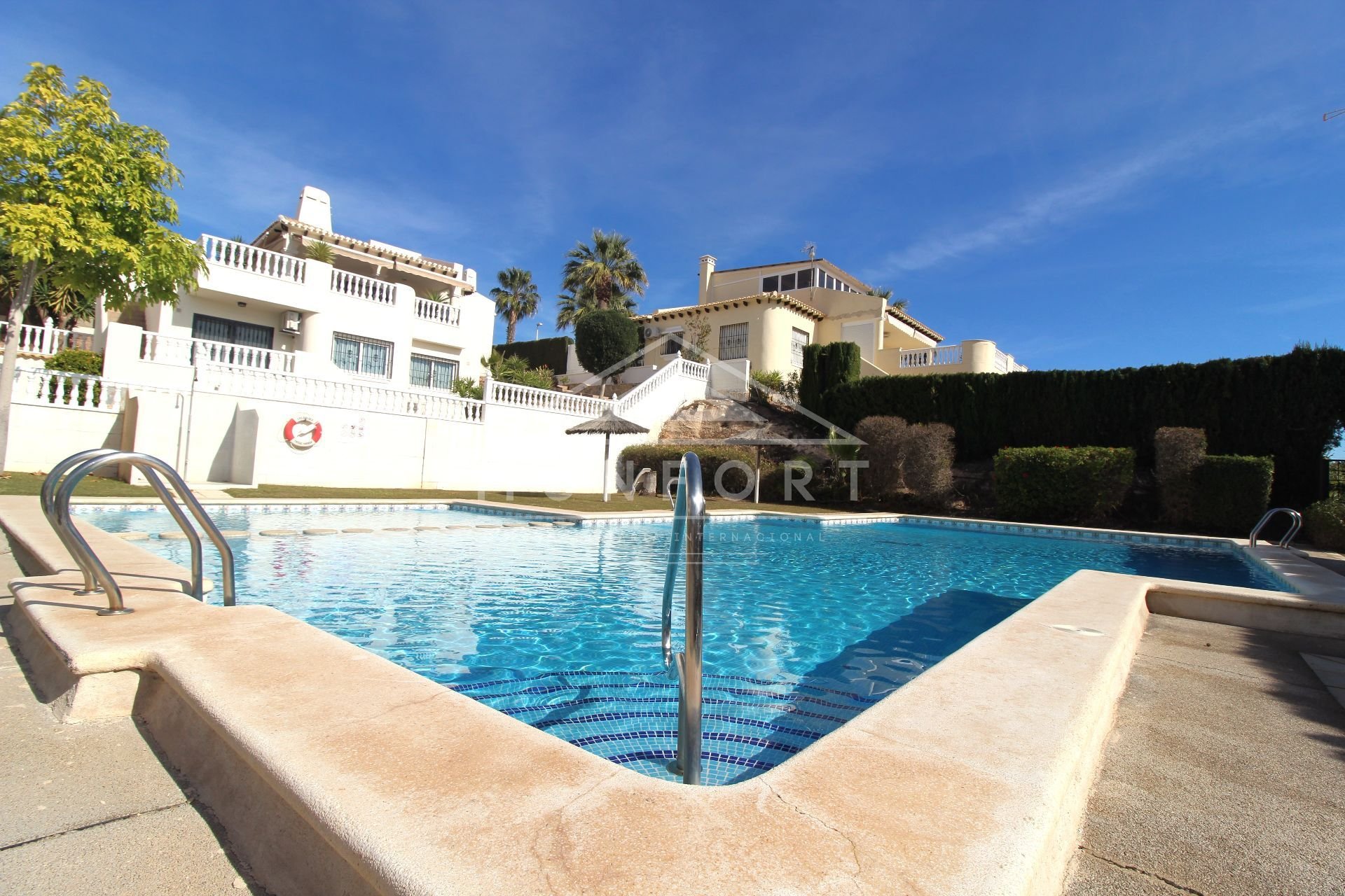 Revente - Villas -
Orihuela Costa - Los Dolses