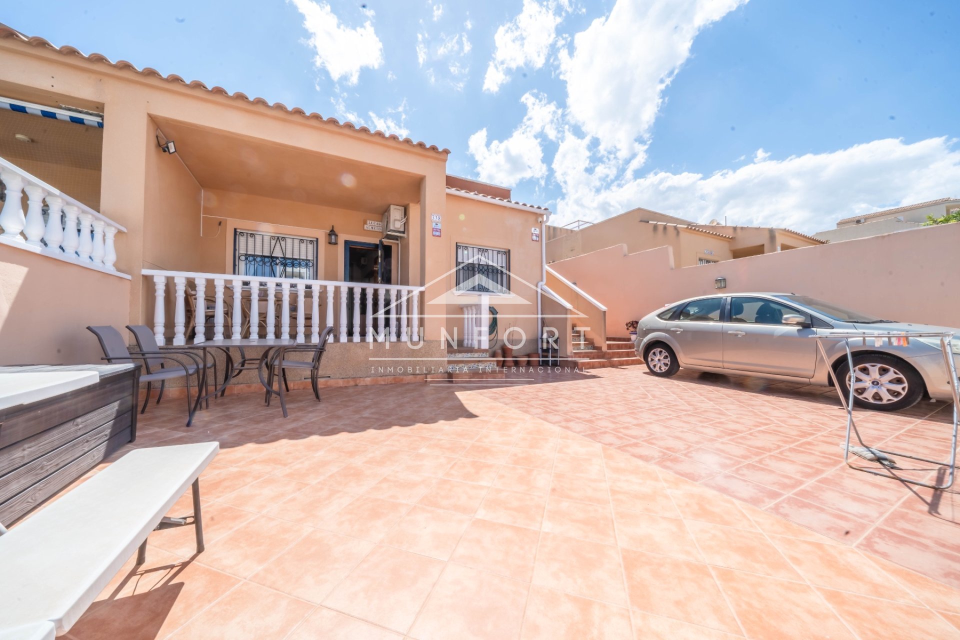 Revente - Villas -
Orihuela Costa - Punta Prima