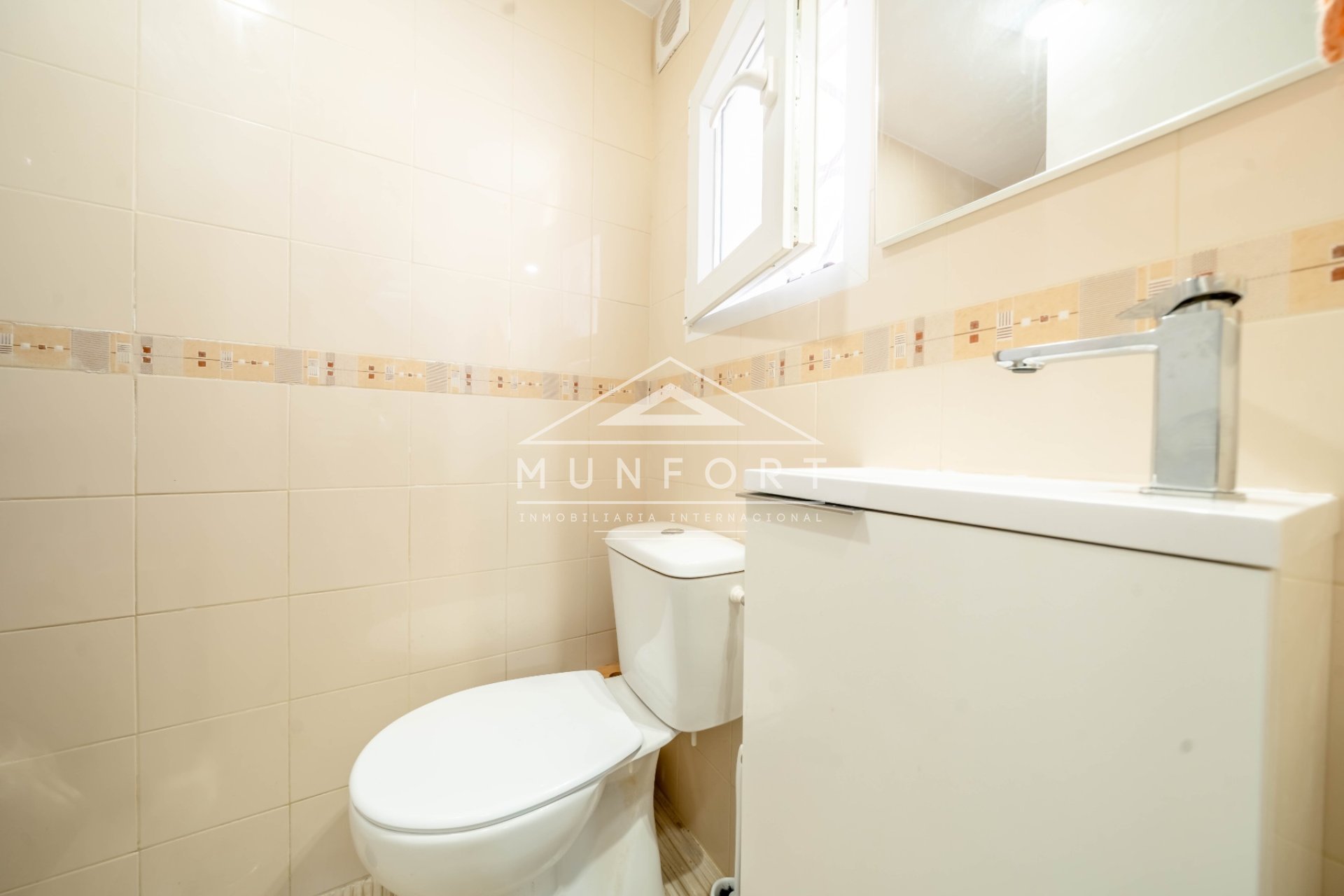 Revente - Villas -
Orihuela Costa - Punta Prima