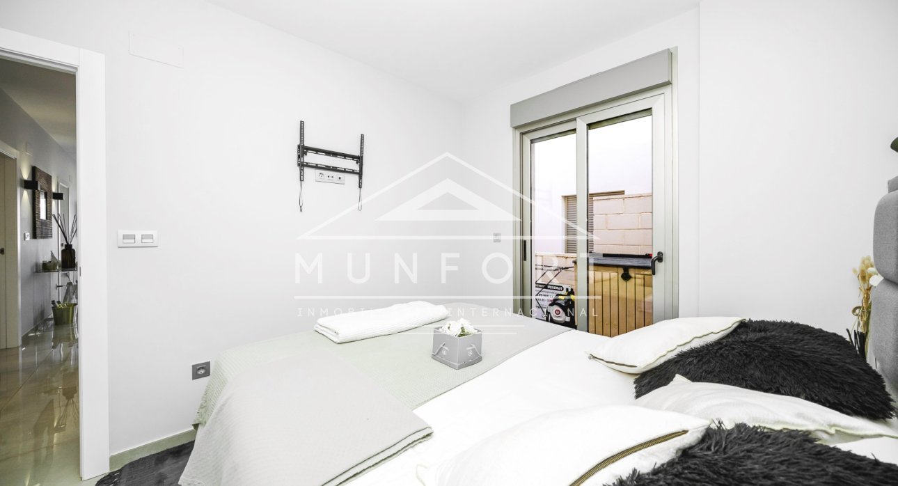 Revente - Villas -
Orihuela Costa - Villamartín