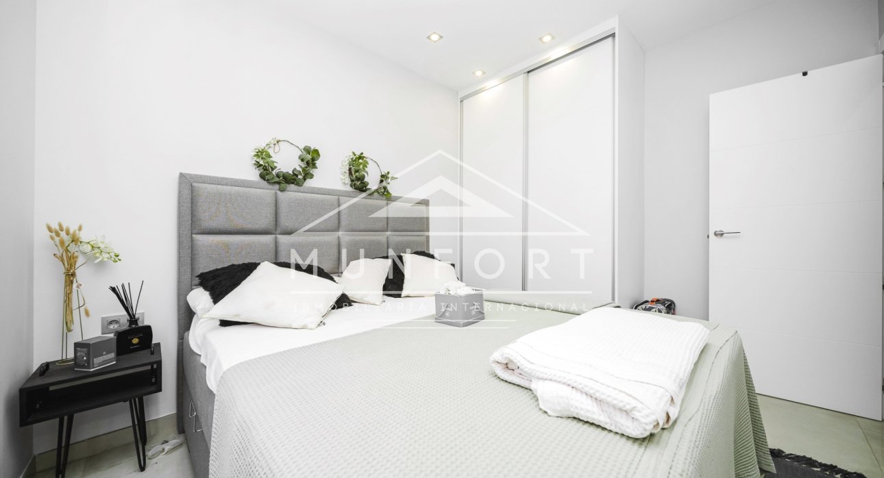 Revente - Villas -
Orihuela Costa - Villamartín