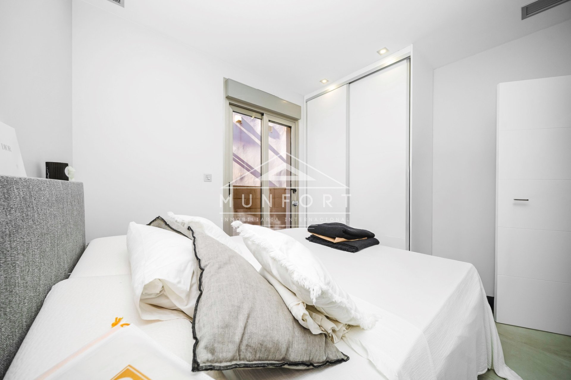 Revente - Villas -
Orihuela Costa - Villamartín