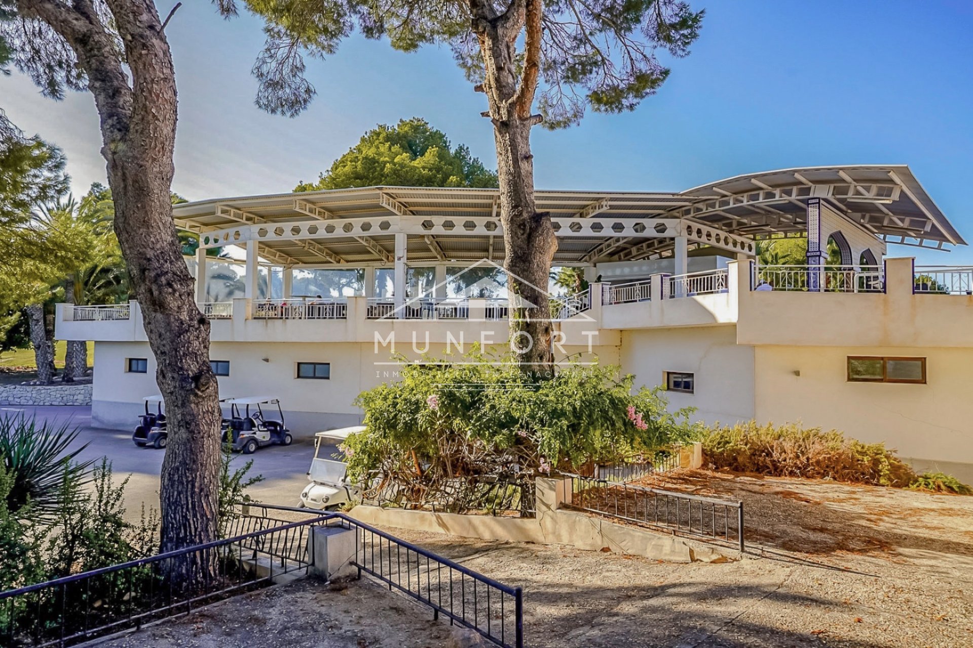 Revente - Villas -
Orihuela Costa - Villamartín