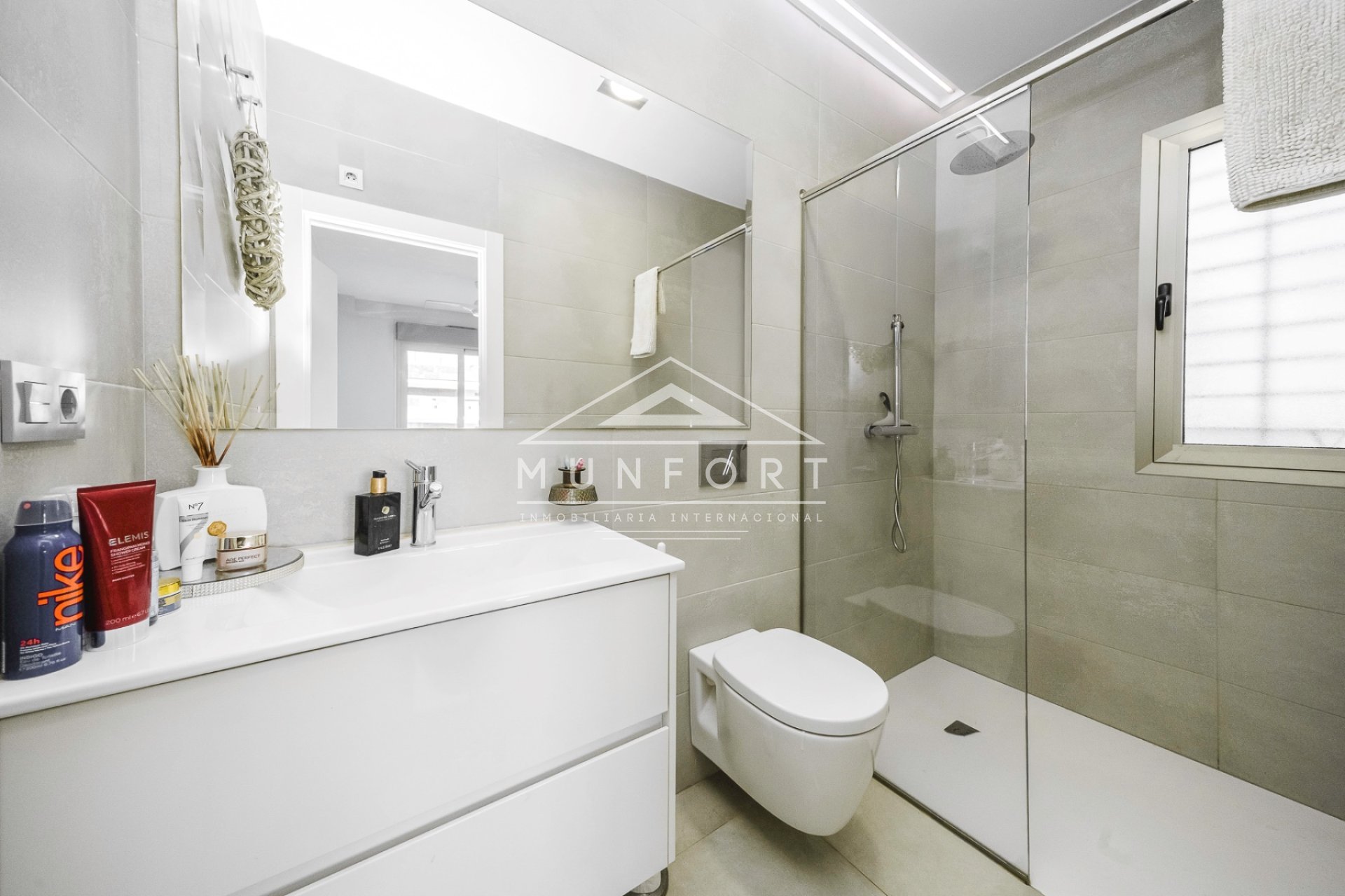 Revente - Villas -
Orihuela Costa - Villamartín