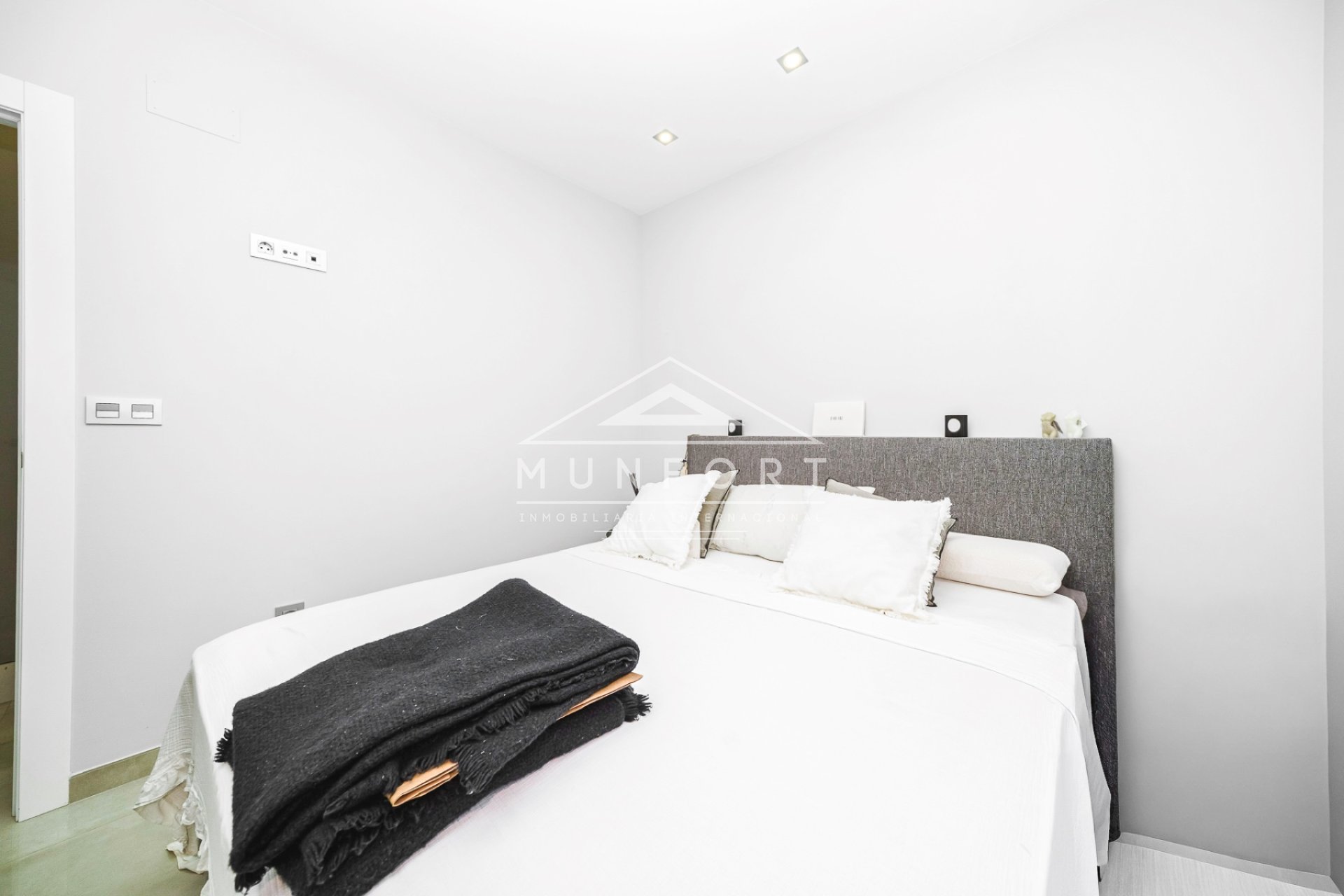 Revente - Villas -
Orihuela Costa - Villamartín