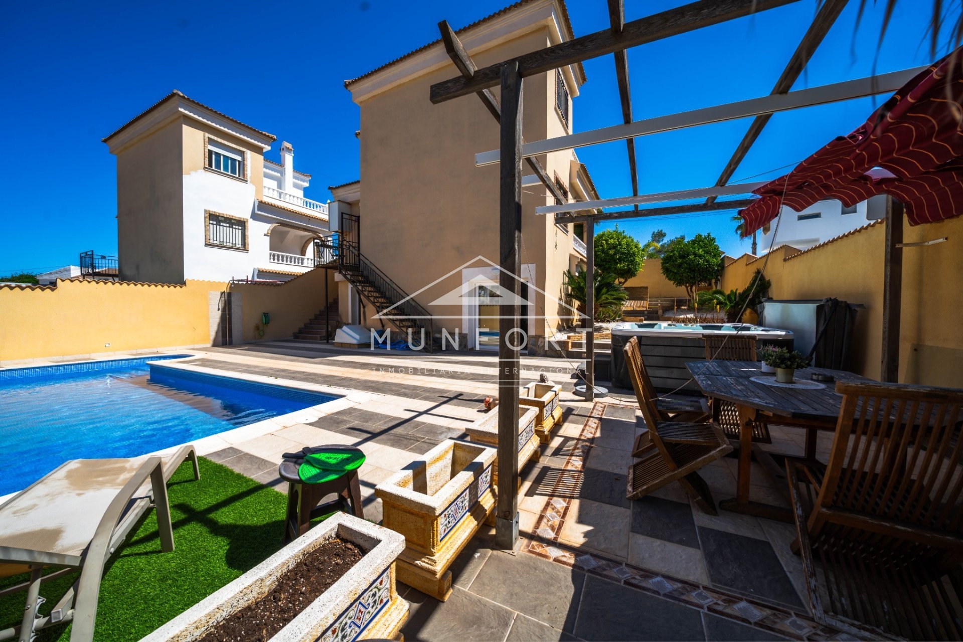 Revente - Villas -
Orihuela Costa - Villamart&iacute;n