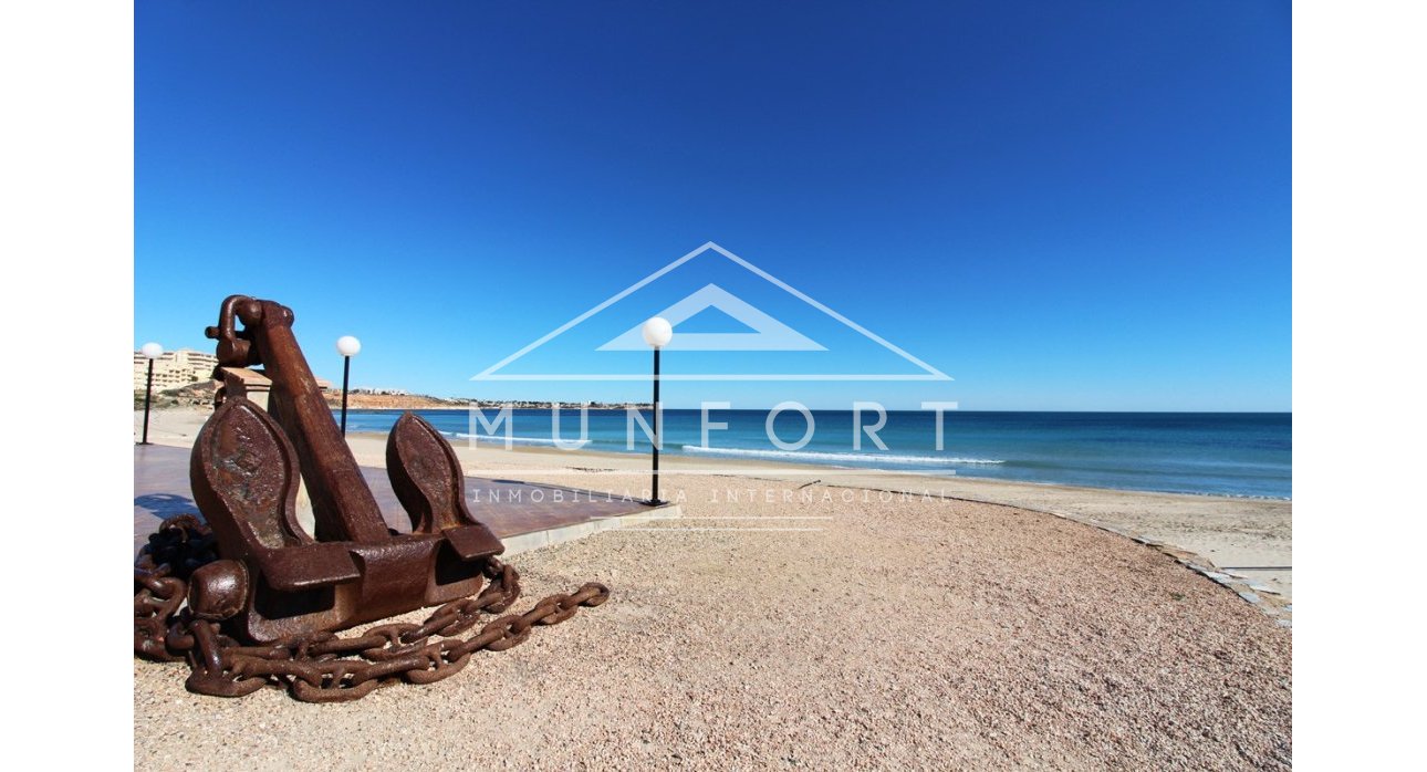 Revente - Villas -
Orihuela Costa - Villamartín