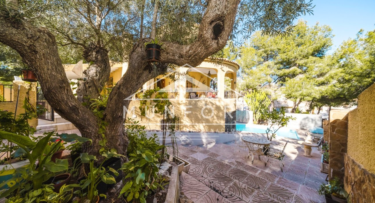 Revente - Villas -
Orihuela Costa - Villamartin