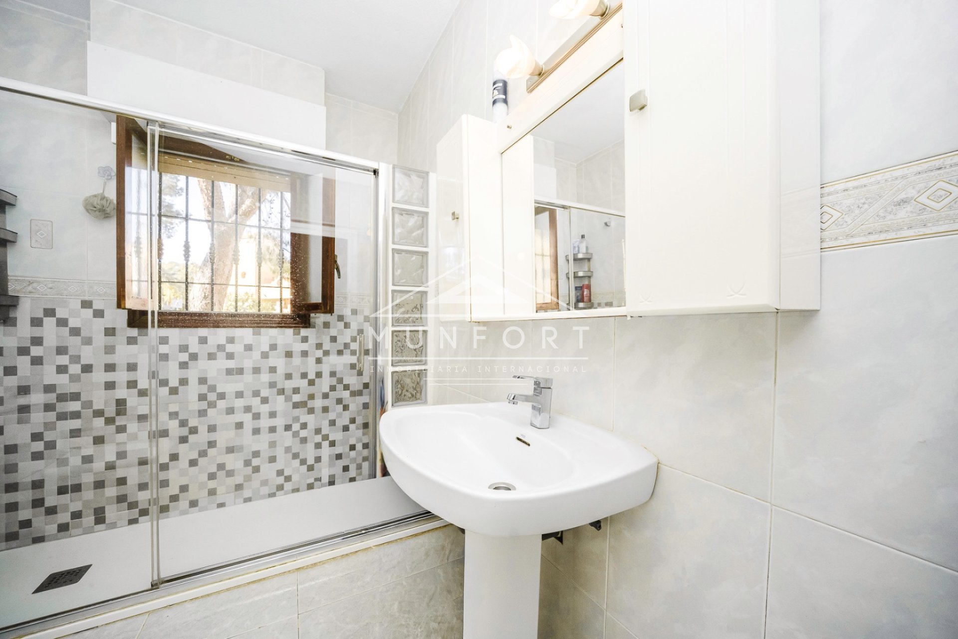 Revente - Villas -
Orihuela Costa - Villamartin