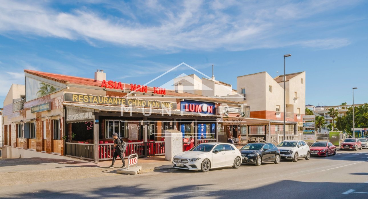 Revente - Villas -
Orihuela Costa - Villamartin