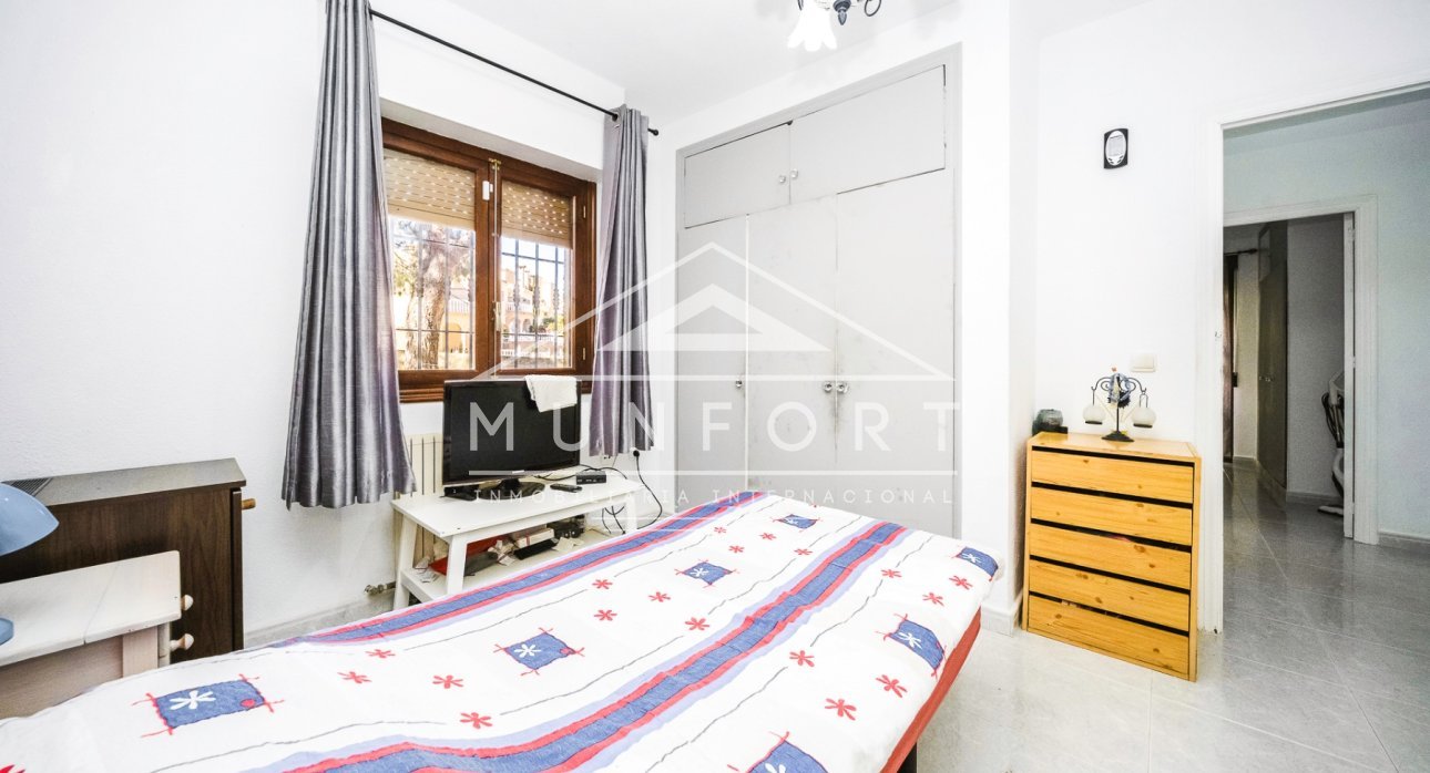 Revente - Villas -
Orihuela Costa - Villamartin