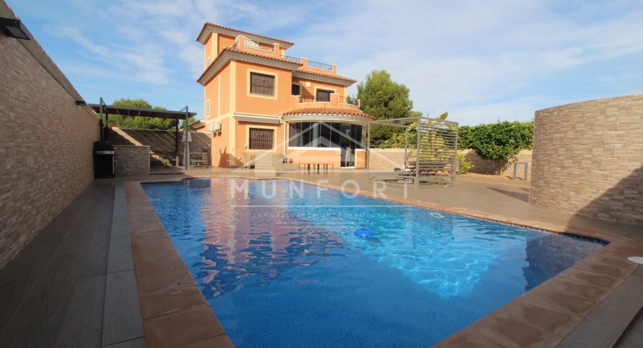 Revente - Villas -
Orihuela Costa - Villamartin