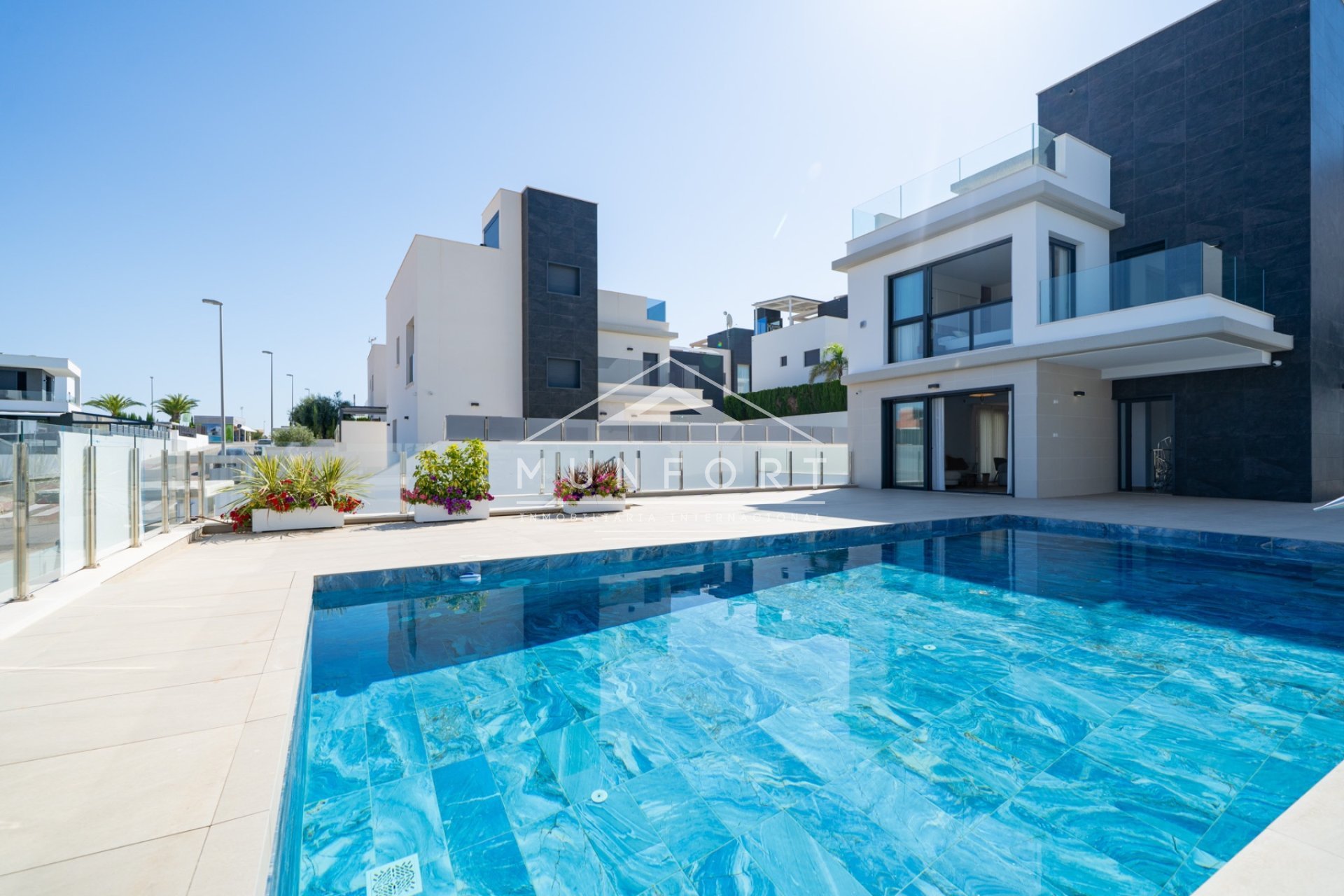 Revente - Villas -
Orihuela Costa