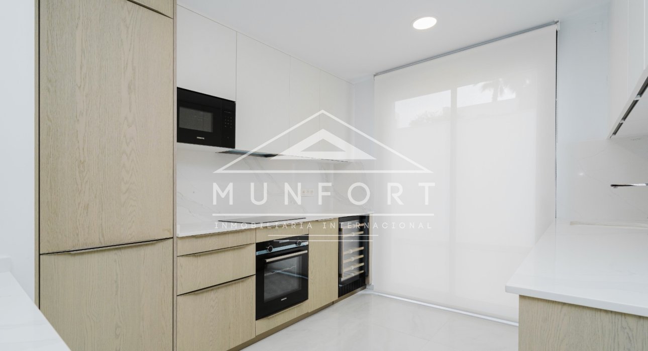 Revente - Villas -
Orihuela Costa