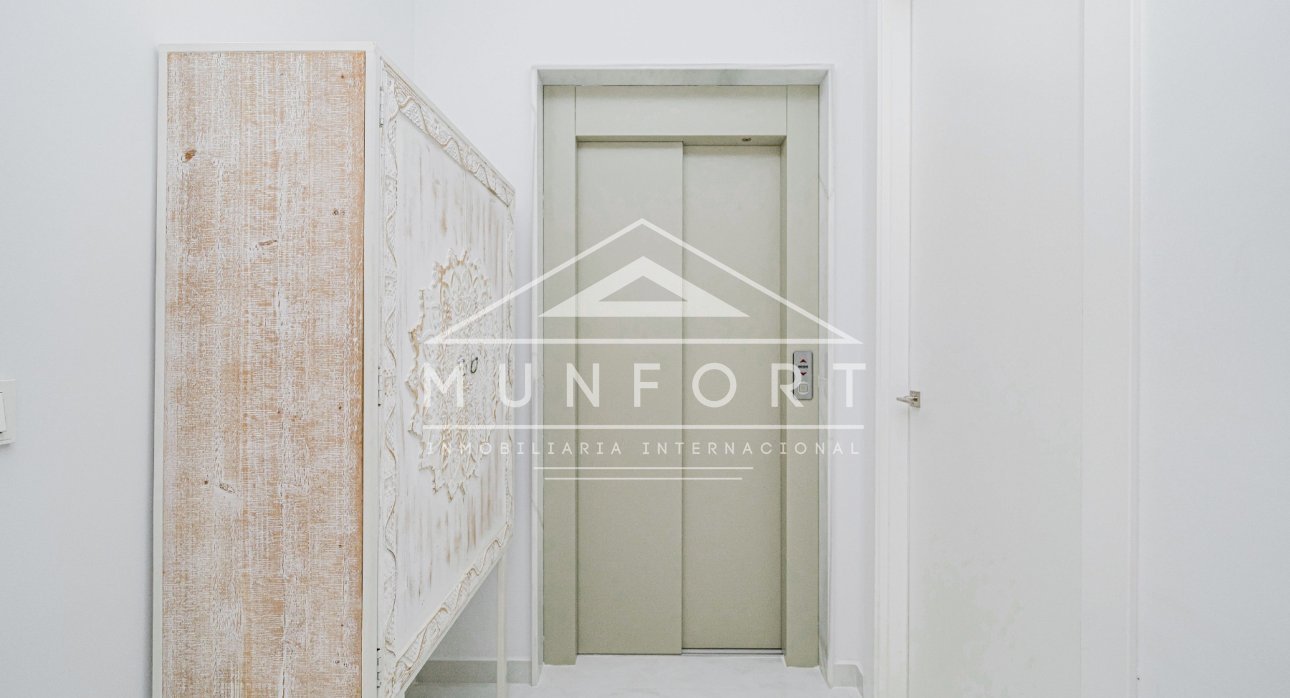 Revente - Villas -
Orihuela Costa