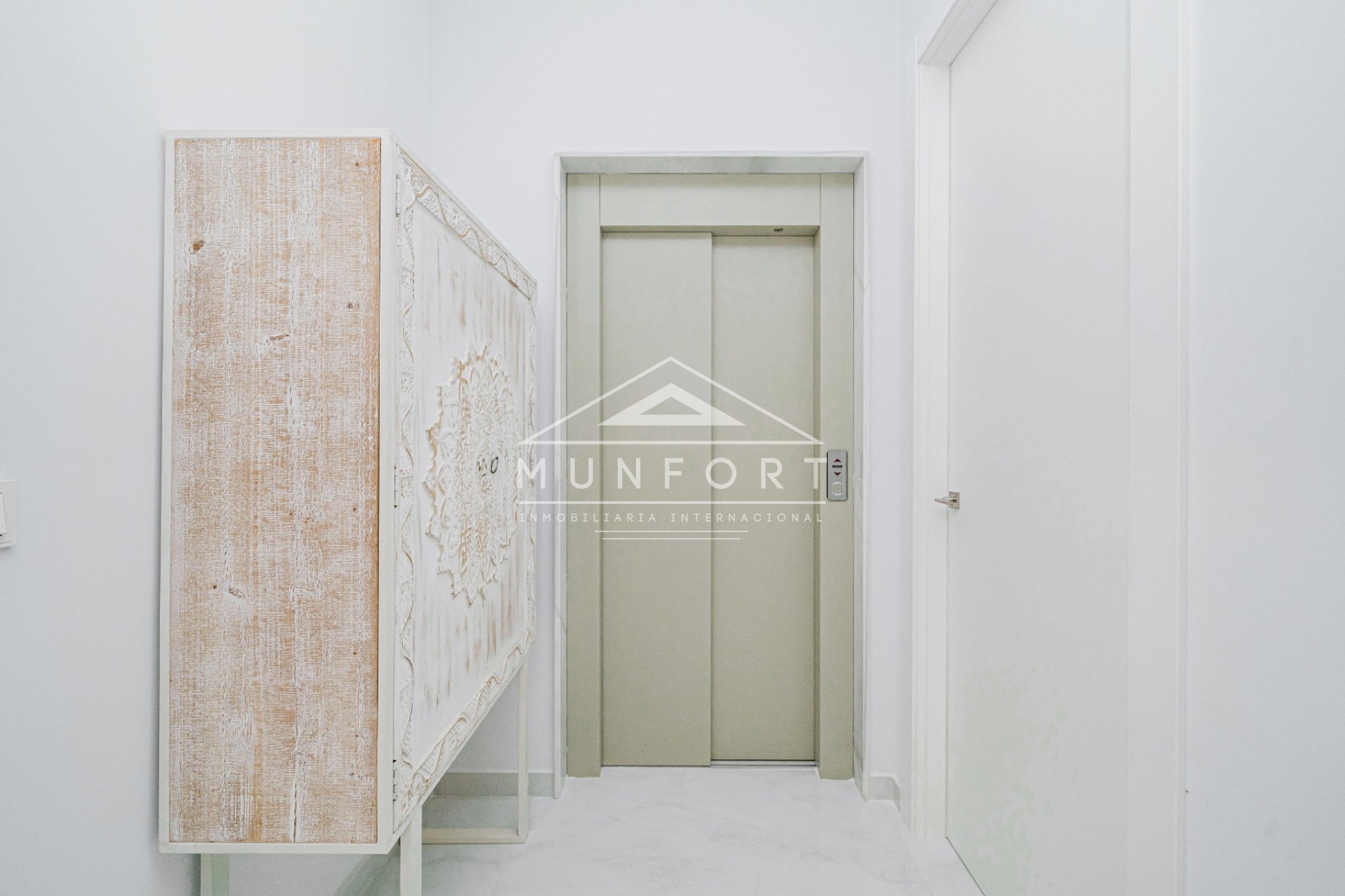 Revente - Villas -
Orihuela Costa