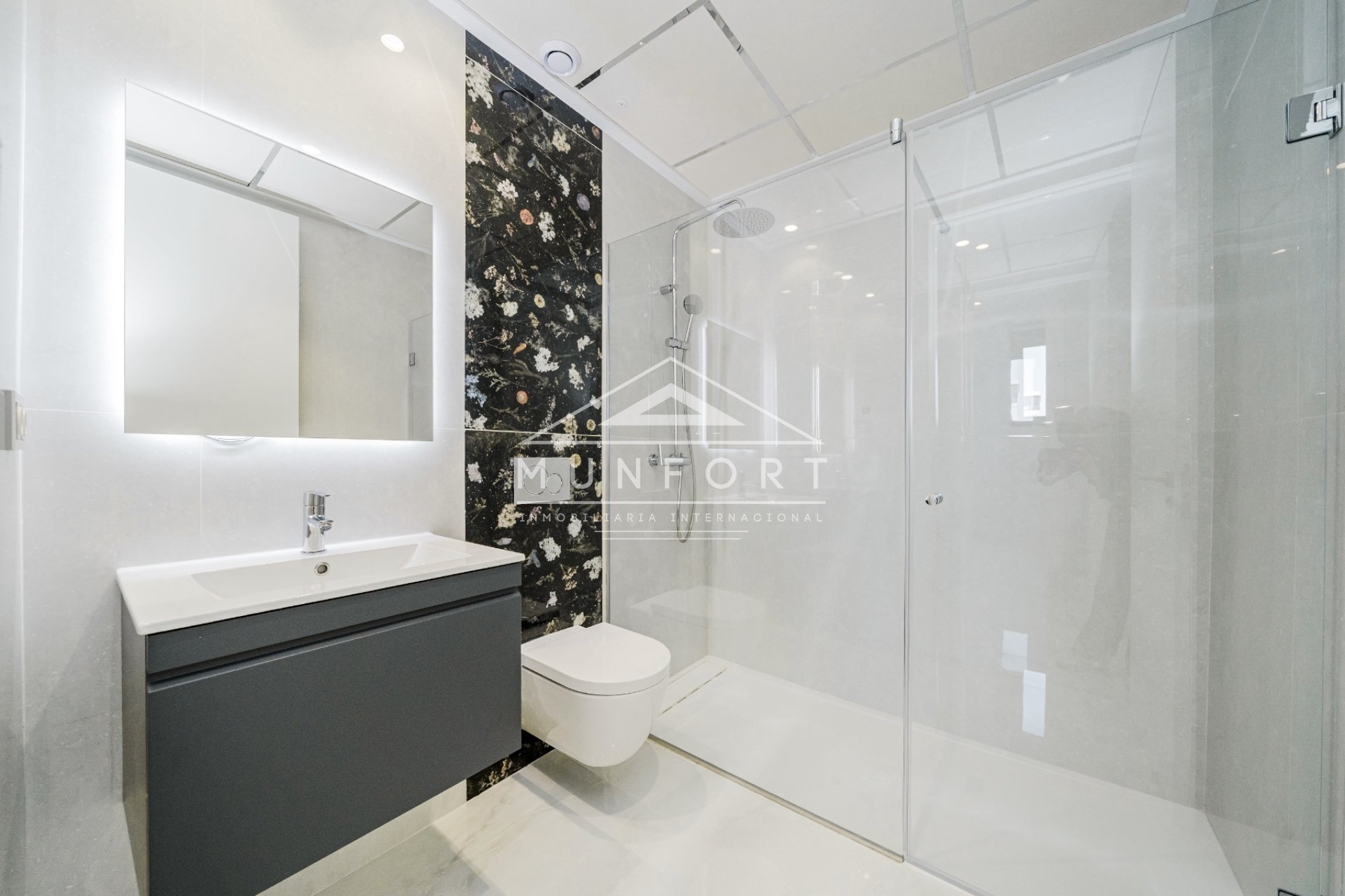 Revente - Villas -
Orihuela Costa