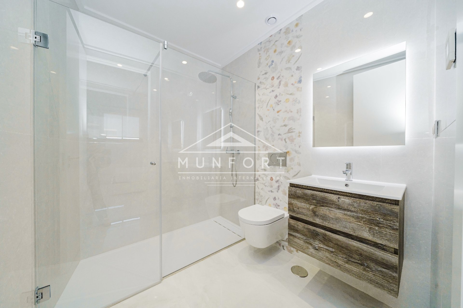 Revente - Villas -
Orihuela Costa