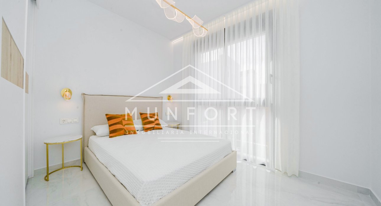 Revente - Villas -
Orihuela Costa