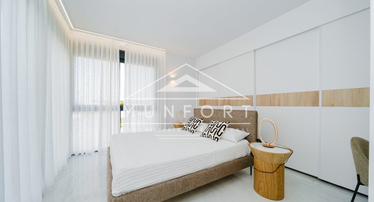 Revente - Villas -
Orihuela Costa