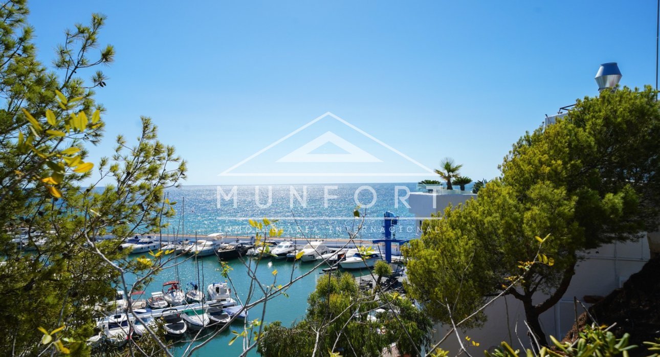 Revente - Villas -
Orihuela Costa