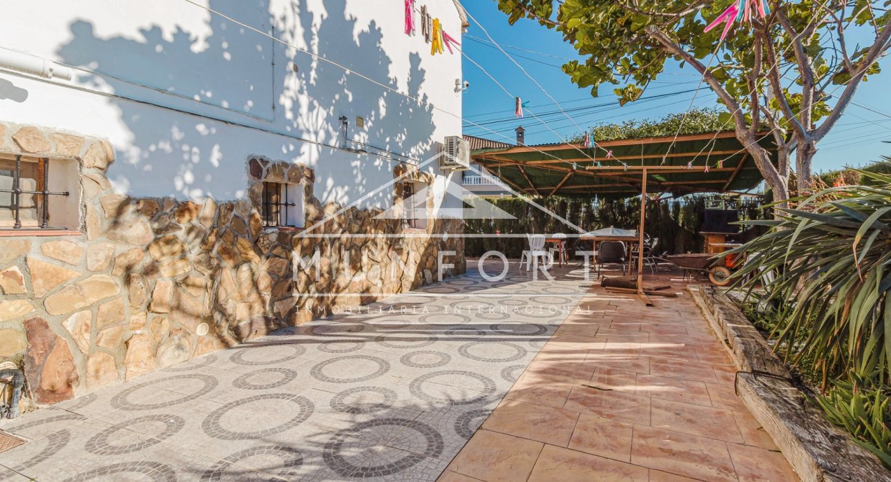 Revente - Villas -
Orihuela