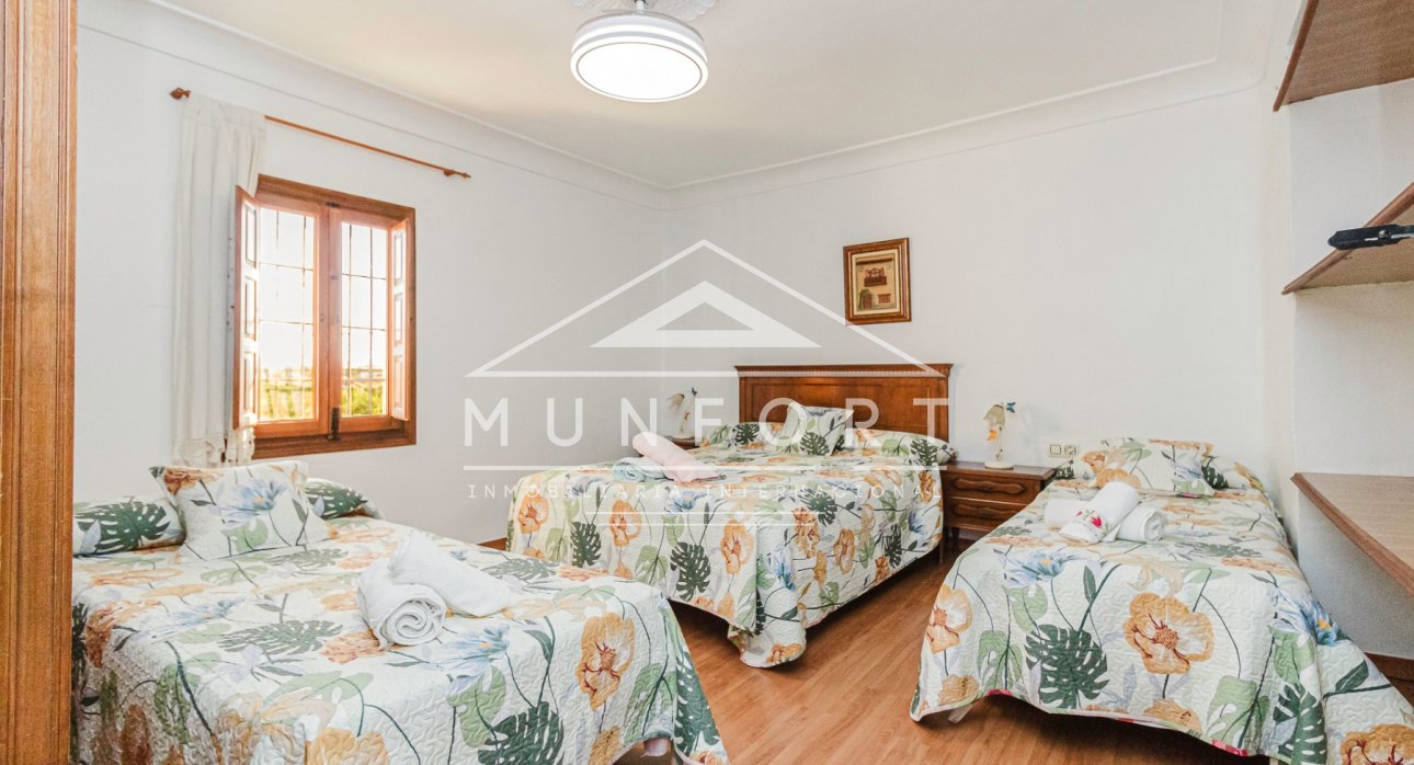 Revente - Villas -
Orihuela