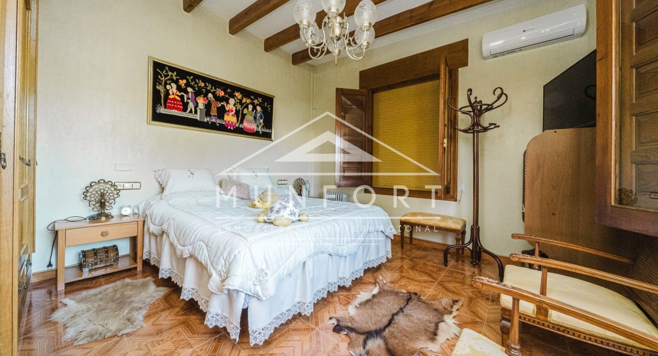 Revente - Villas -
Orihuela