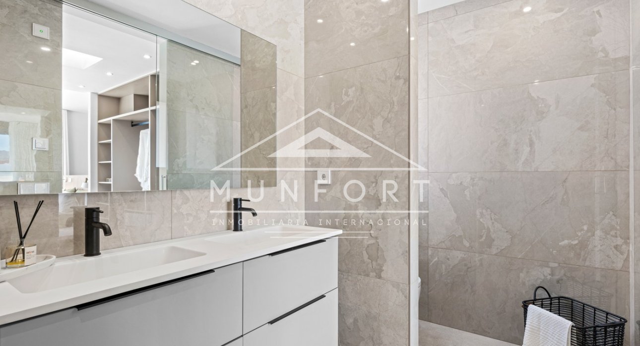 Revente - Villas -
Polop de La Marina 