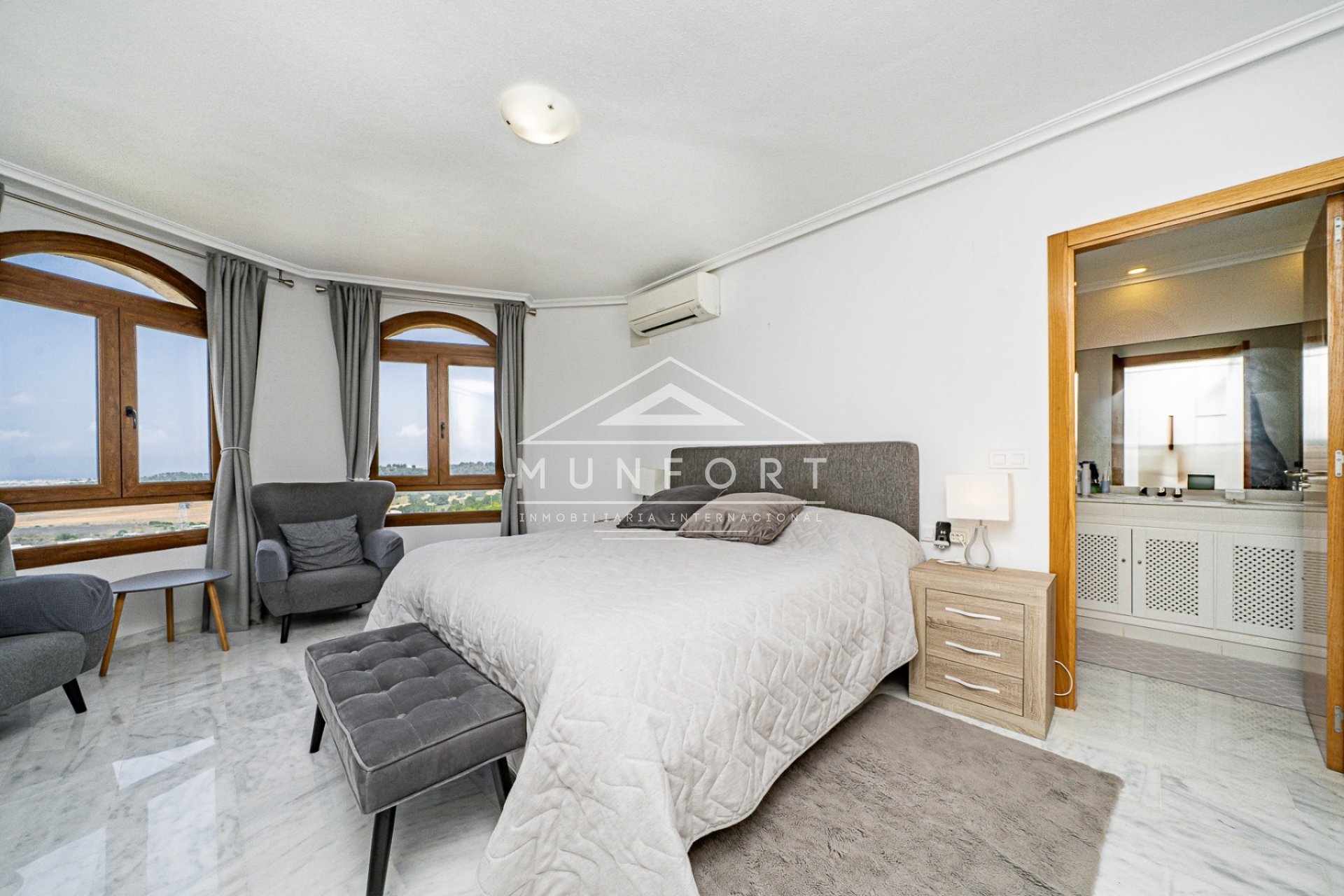 Revente - Villas -
San Miguel de Salinas