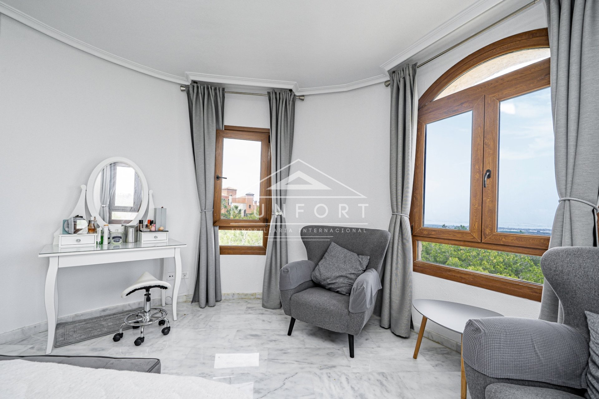 Revente - Villas -
San Miguel de Salinas