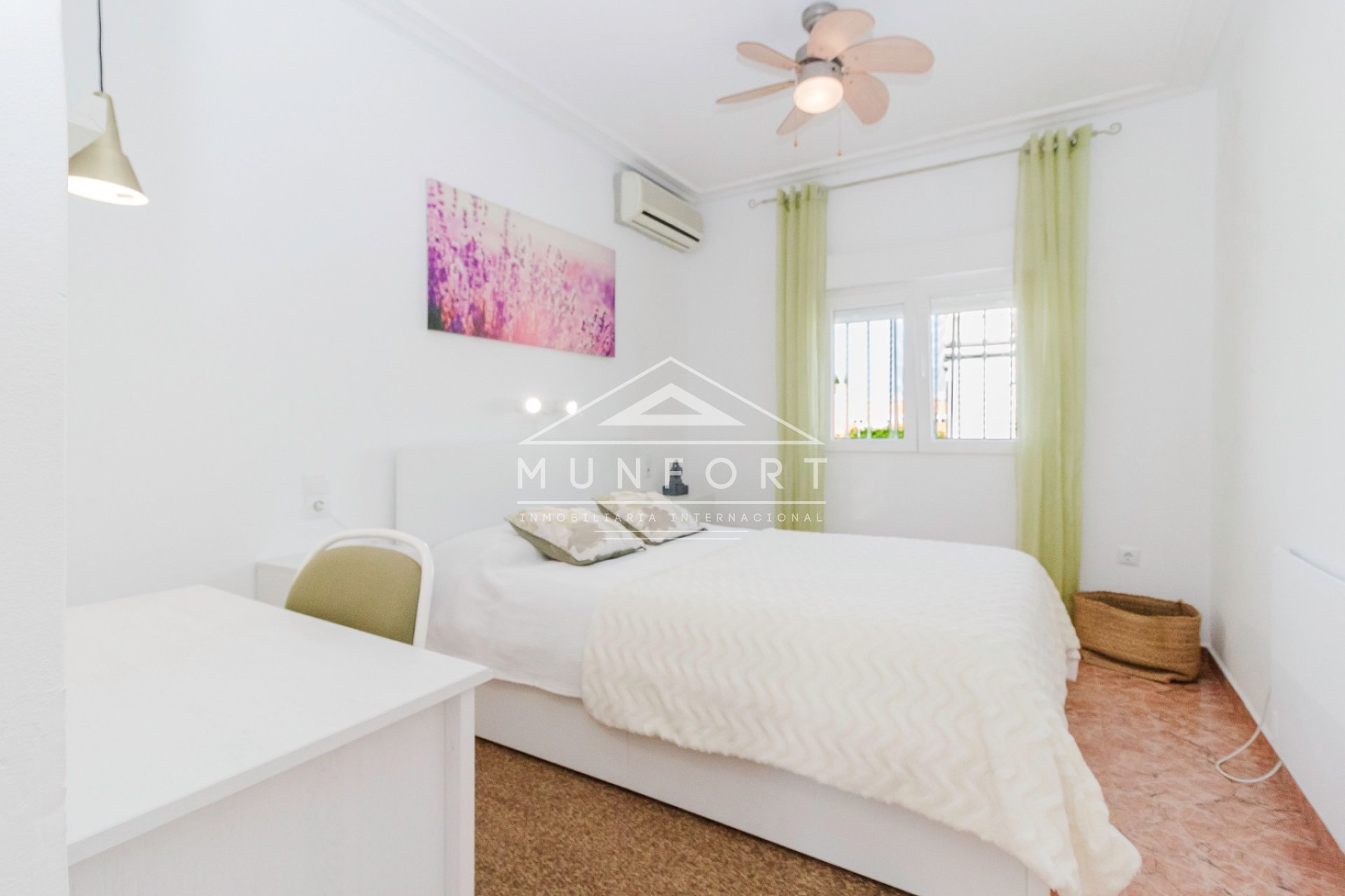 Revente - Villas -
Torrevieja - Aguas Nuevas - Torrevieja