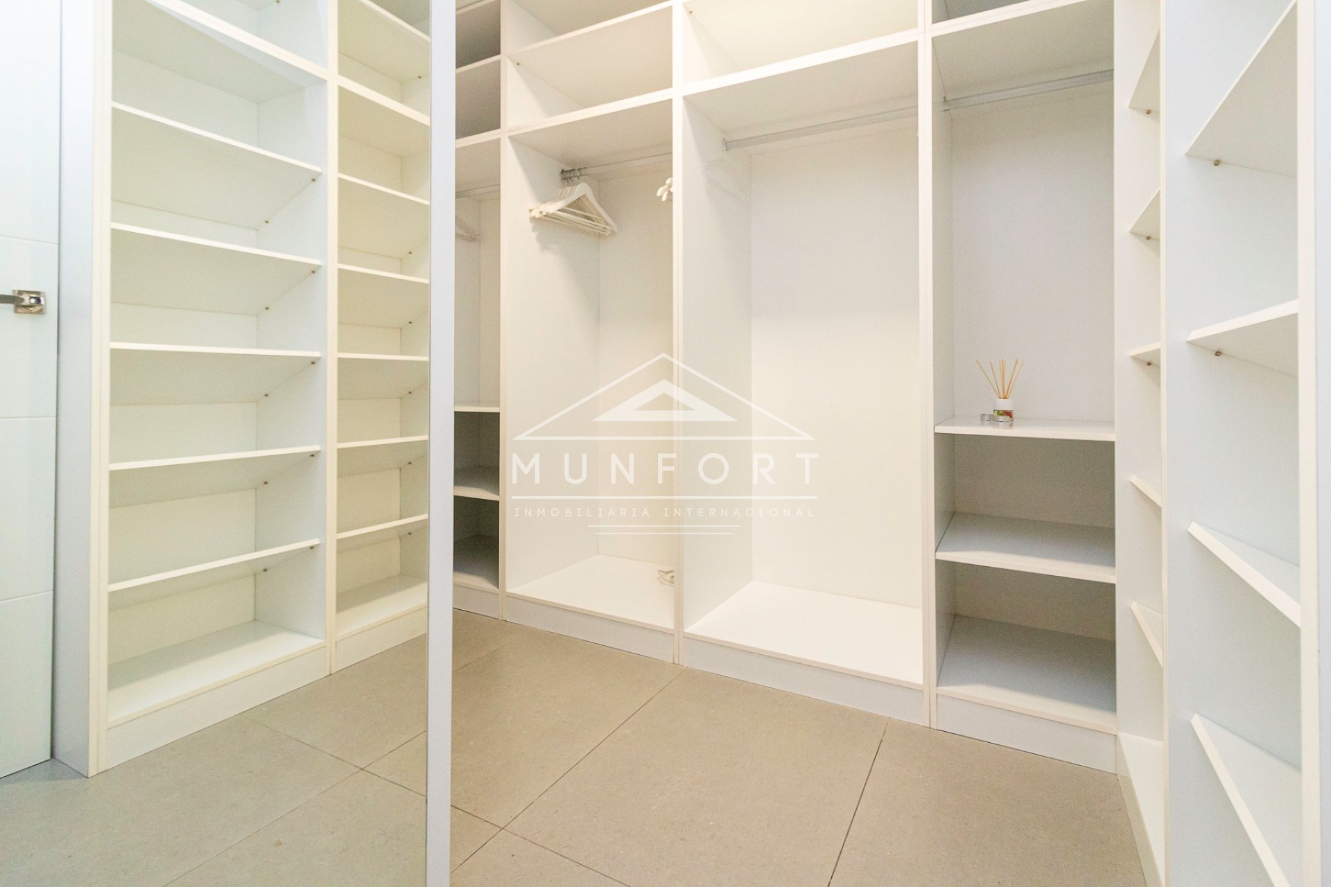 Revente - Villas -
Torrevieja - Los Balcones - Torrevieja