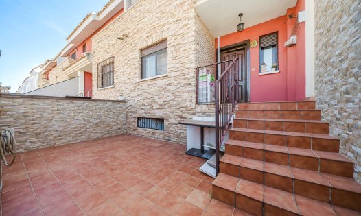 Rijtjeshuizen - Herverkoop -
            San Pedro del Pinatar - DH133