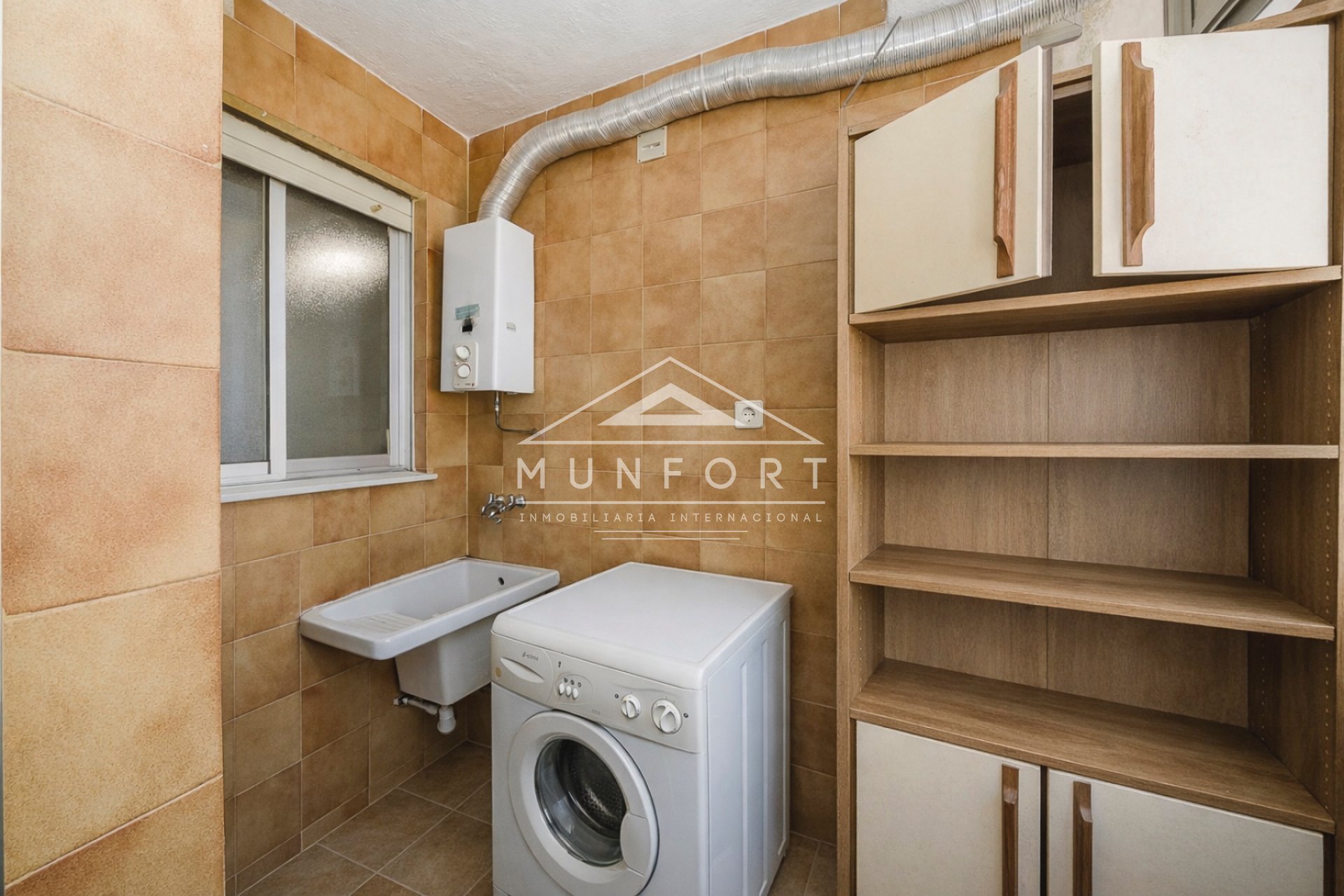 Segunda mano - Apartamentos -
Águilas