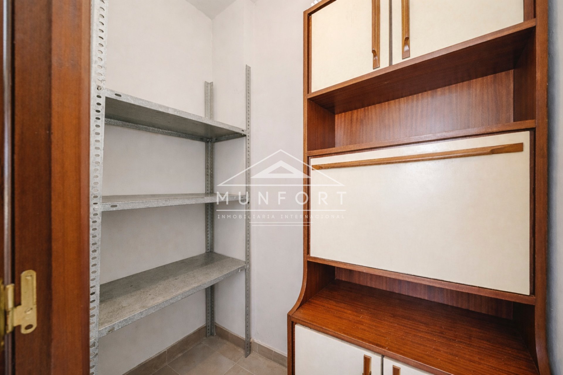 Segunda mano - Apartamentos -
Águilas