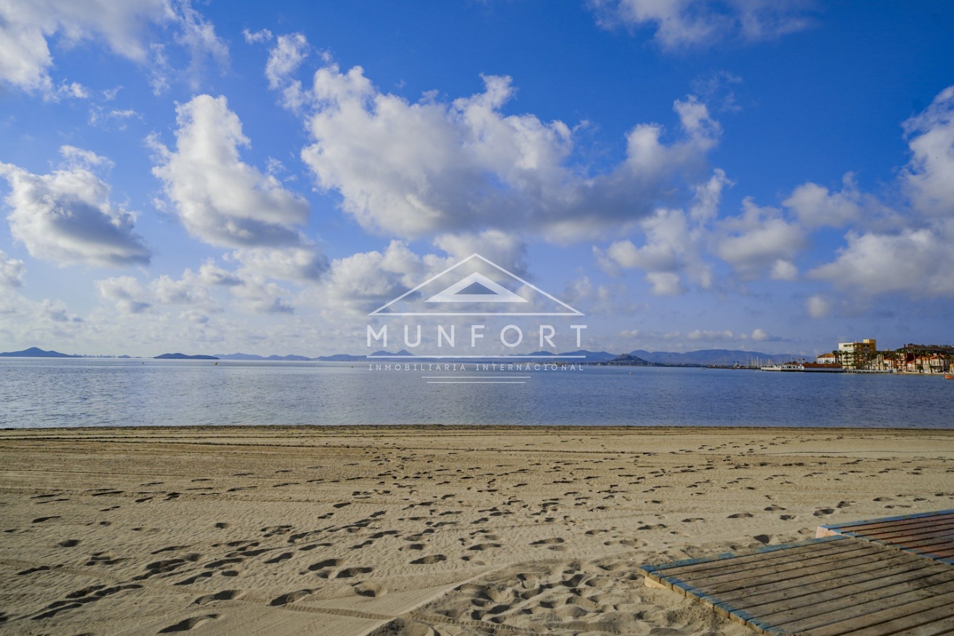 Segunda mano - Apartamentos -
Alcázares, Los - Los Alcázares