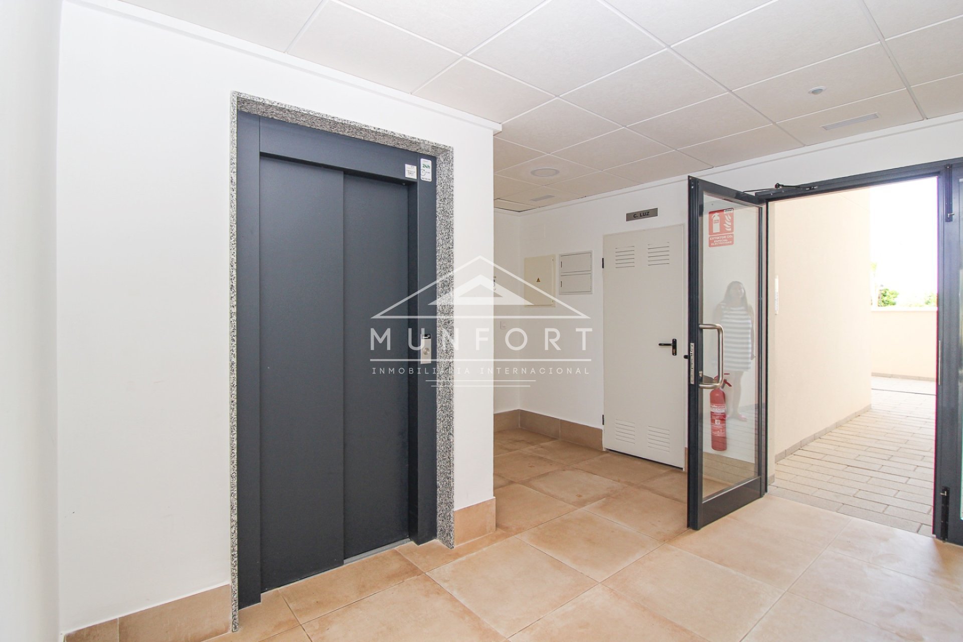 Segunda mano - Apartamentos -
Alcázares, Los - Los Alcázares