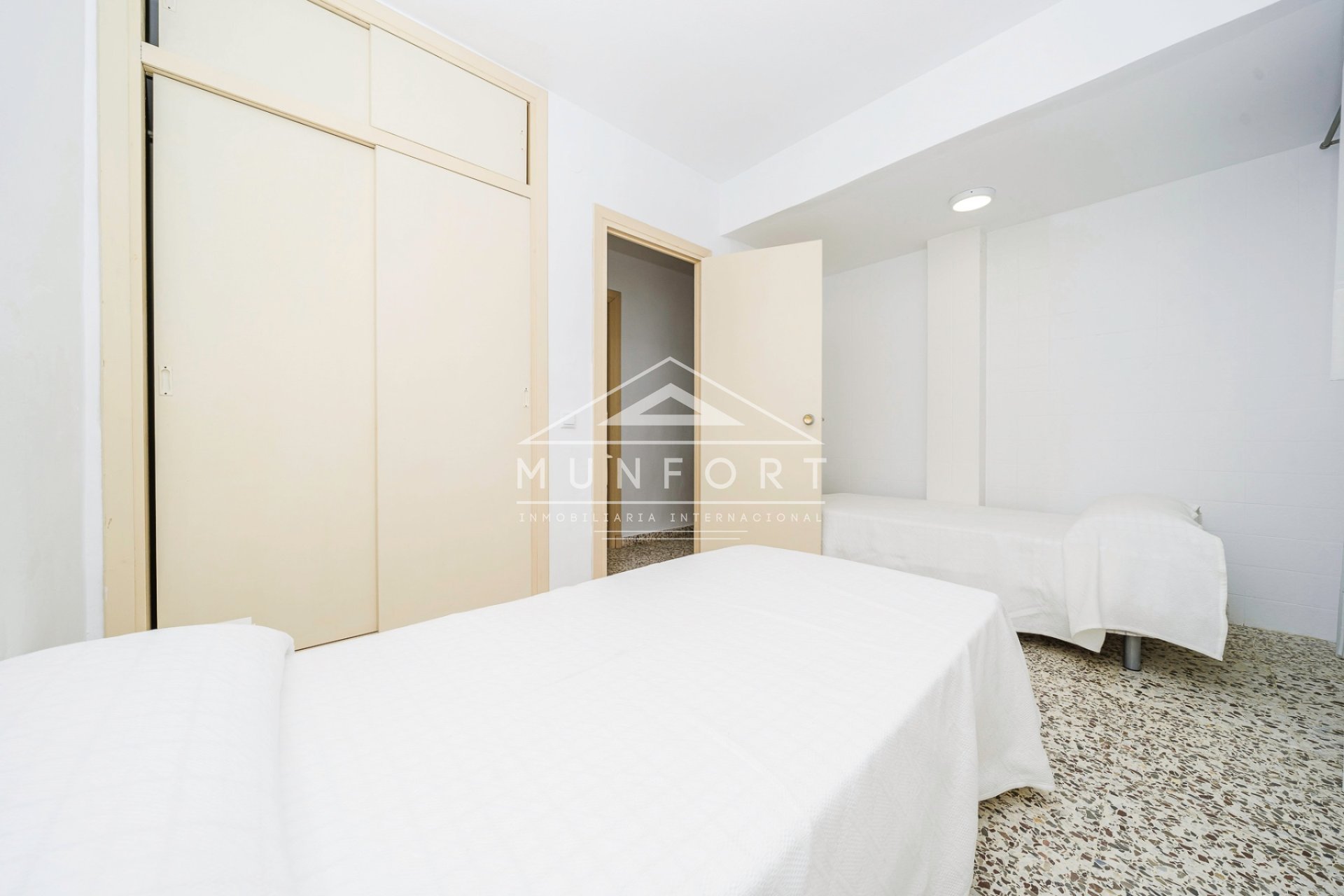 Segunda mano - Apartamentos -
Alcázares, Los - Los Alcázares