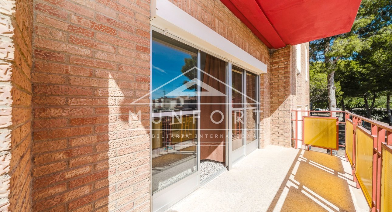 Segunda mano - Apartamentos -
Alcázares, Los - Los Alc&aacute;zares