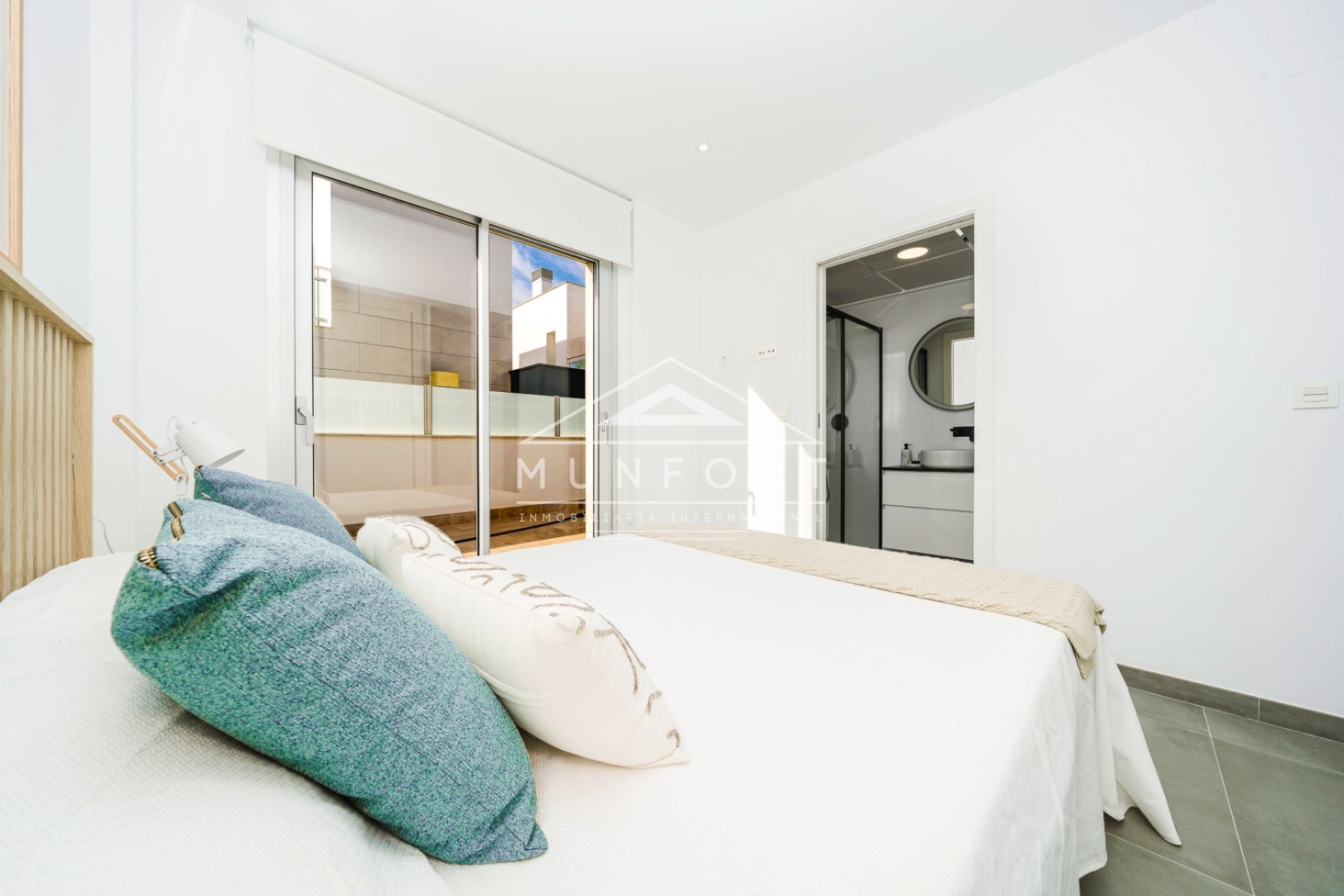 Segunda mano - Apartamentos -
Alcázares, Los - Los Alc&aacute;zares