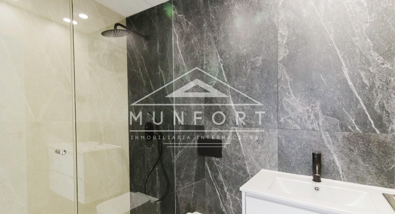 Segunda mano - Apartamentos -
Alcázares, Los - Los Alc&aacute;zares