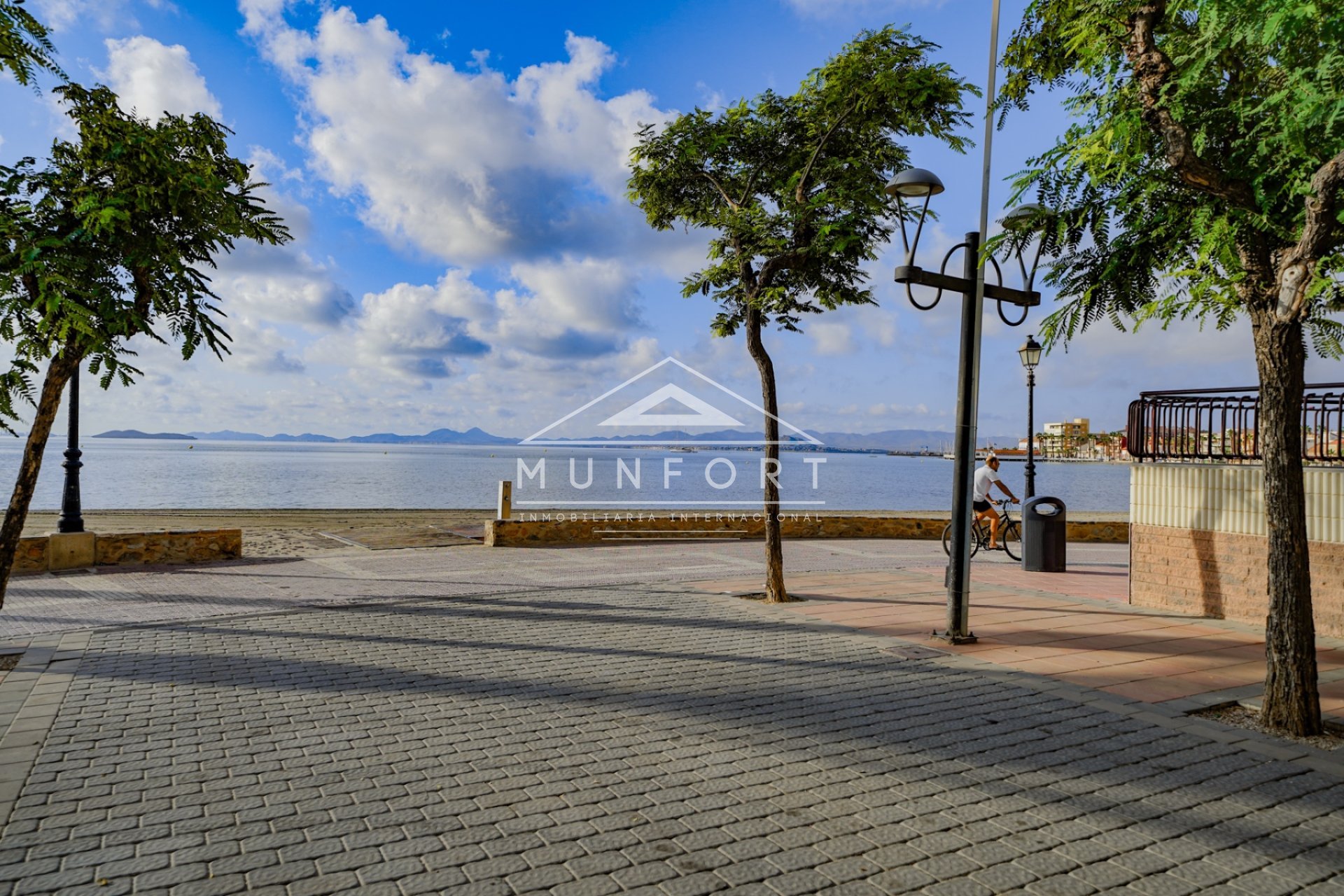 Segunda mano - Apartamentos -
Alcázares, Los - Los Alcázares