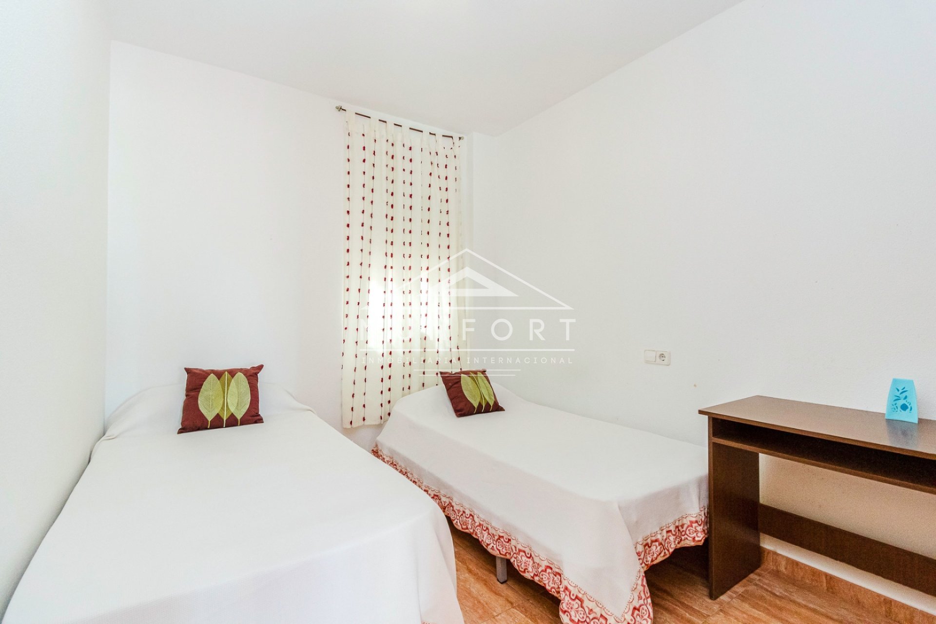 Segunda mano - Apartamentos -
Alcázares, Los - Los Alcázares