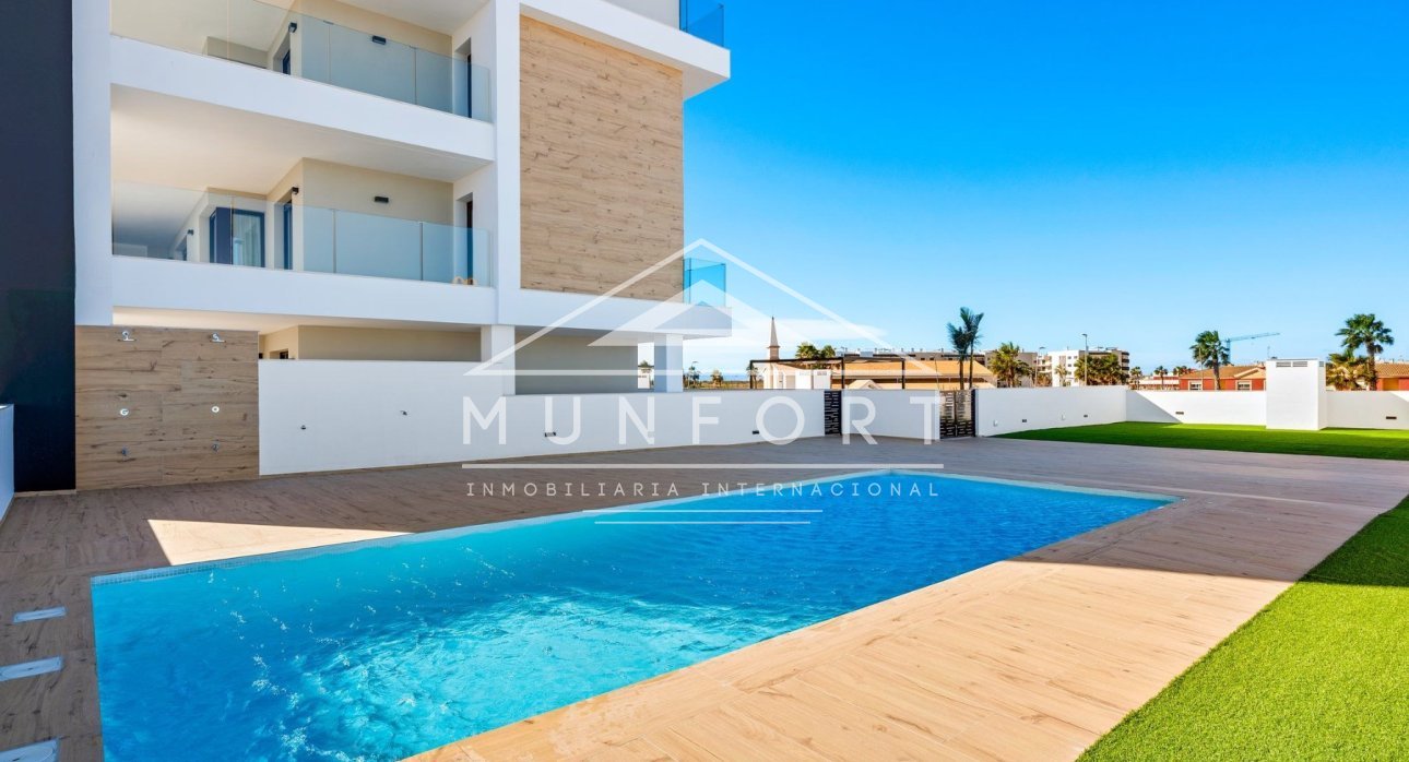 Segunda mano - Apartamentos -
Alcázares, Los