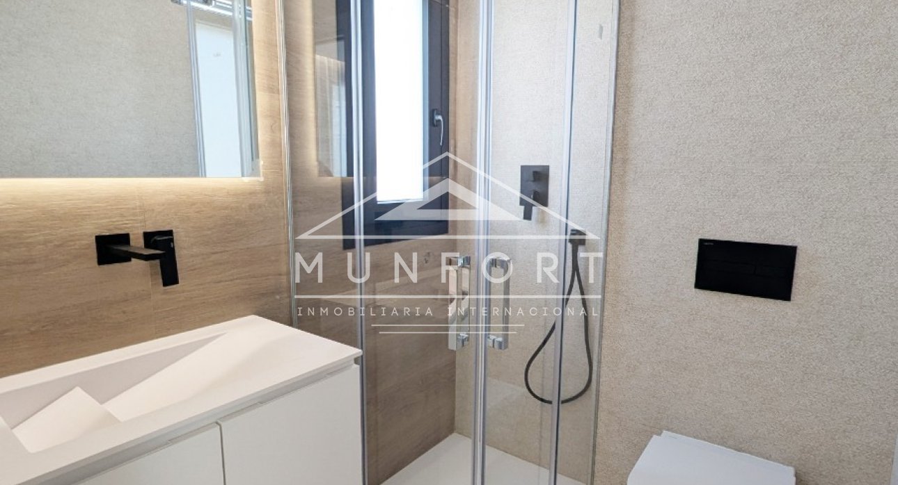 Segunda mano - Apartamentos -
Dénia