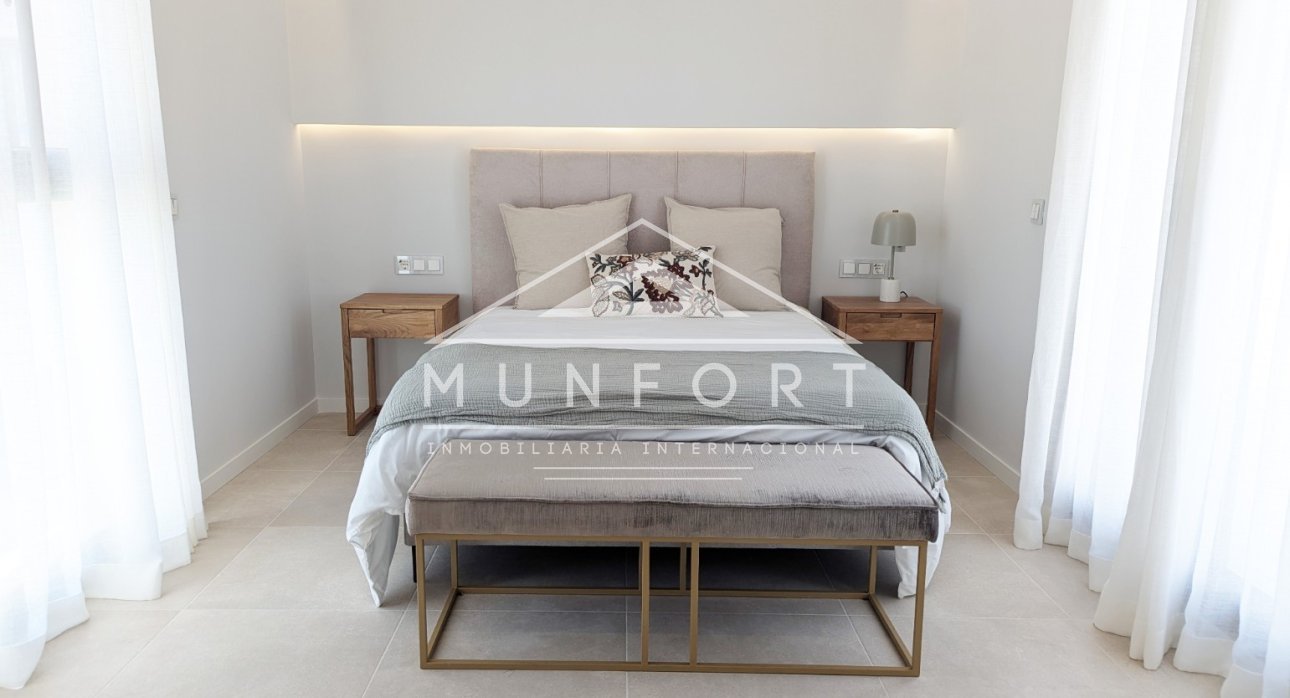 Segunda mano - Apartamentos -
Dénia