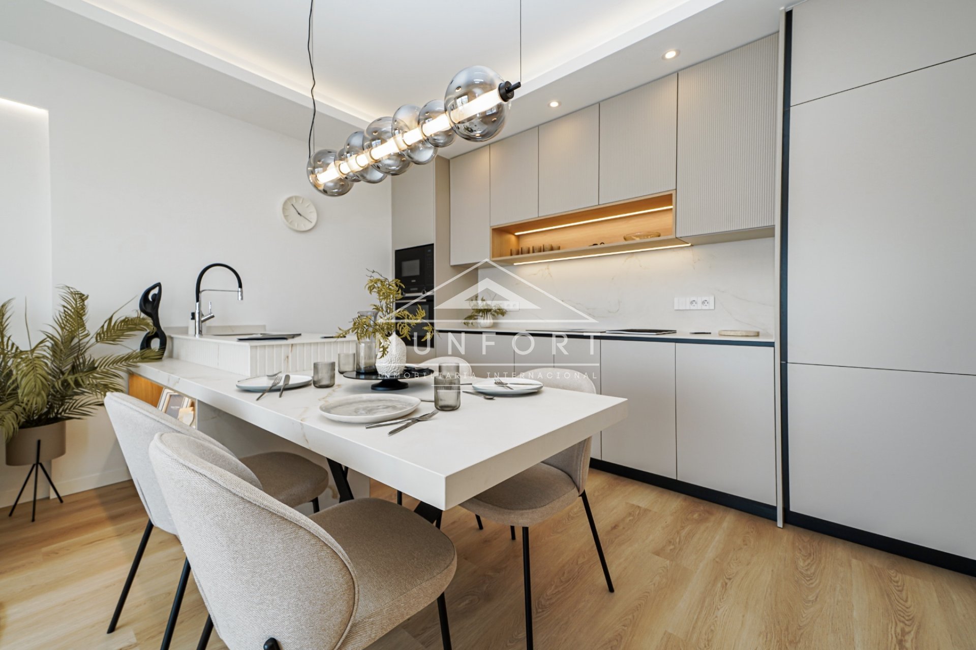 Segunda mano - Apartamentos -
La Manga